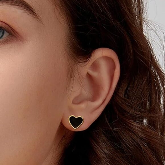 Women's 18K Gold Black Onyx Acrylic Heart Luxury Dainty Stud Earrings - Picture 5 of 6